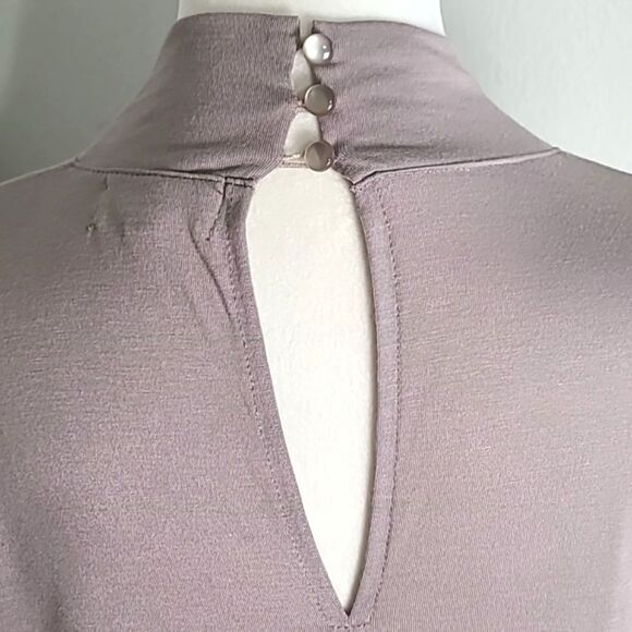 Shannon Ford NY Light Purple Loose Turtleneck Top, Purple Embroidery, Size Large - Picture 8 of 10
